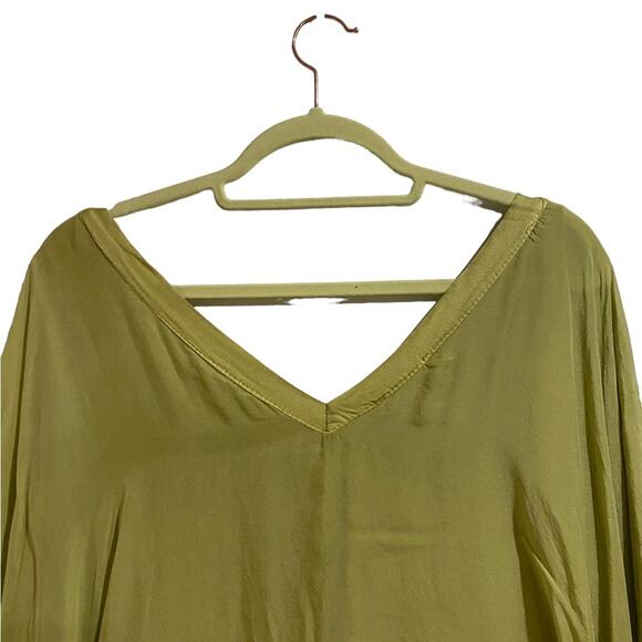 Sosia Green Flowy Tunic Sz One Size NWT - Picture 8 of 12